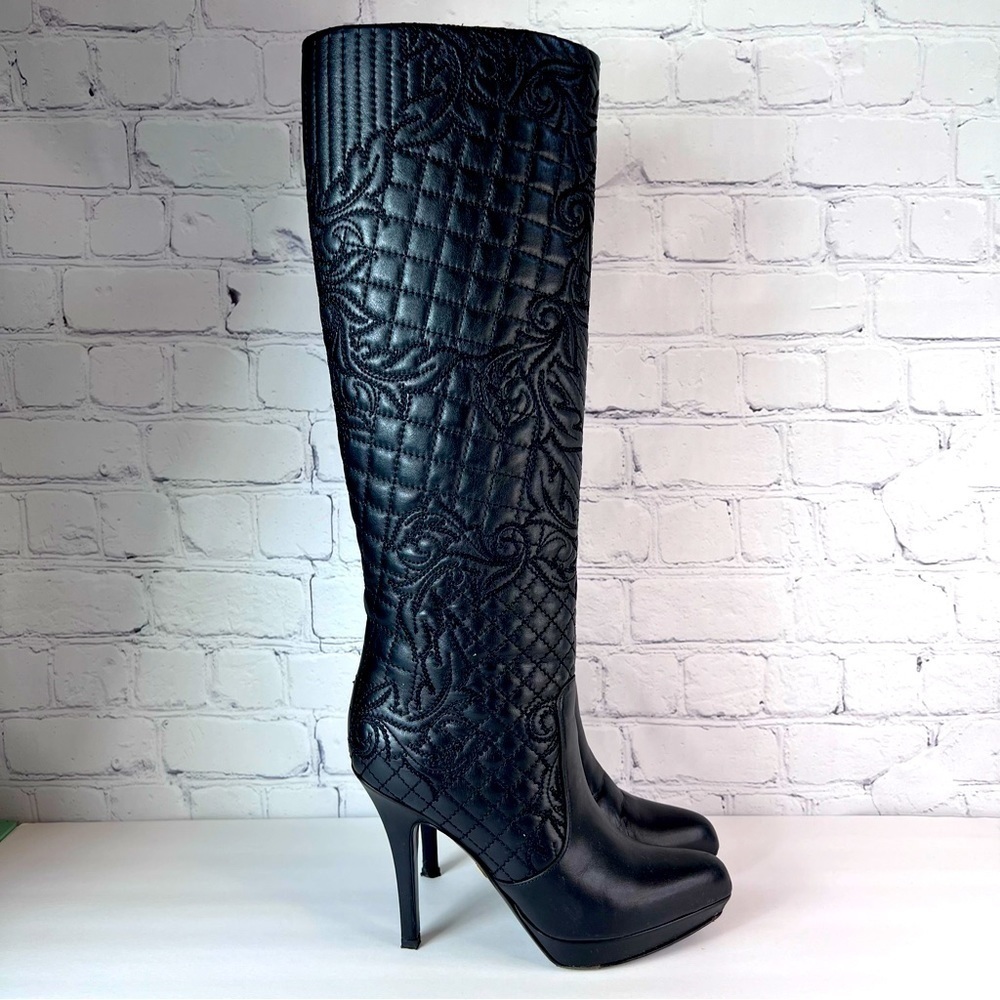 Versace Sexy Knee High Black Leather Quilted Stiletto Platform Heel Boots 35.5 - Picture 1 of 16